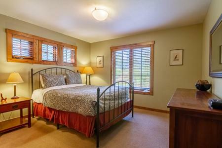 Creekside Chalet - Saw160
