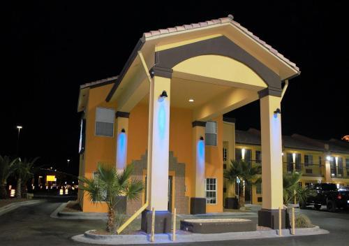 Hotel Desert Inn