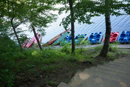 Plymouth Rock Camping Resort Studio Cabin 1