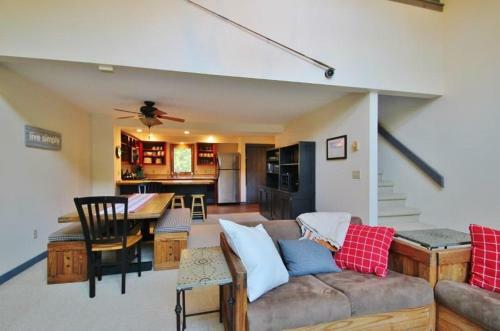 Apartamento The Woods Condo - Ski In/out