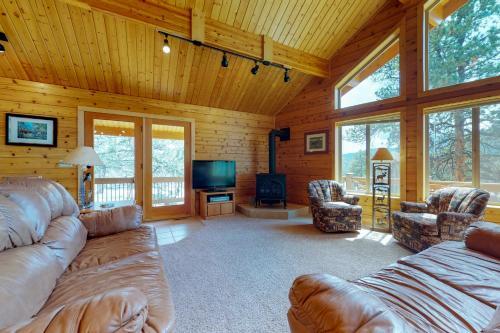 Twin Pines Cabin