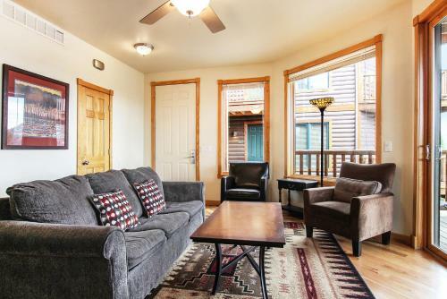 Apartamento Castle Mountain 14b Condo