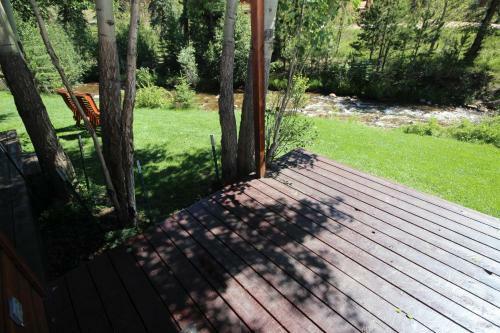 Hotel Boulder Brook On Fall River
