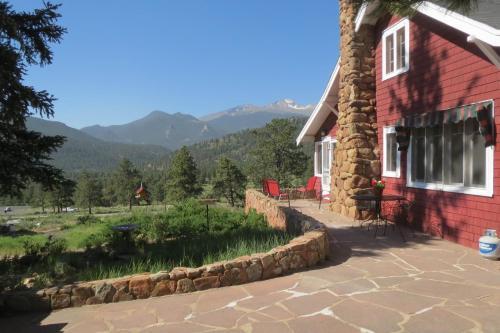 Longs Peak Cabin