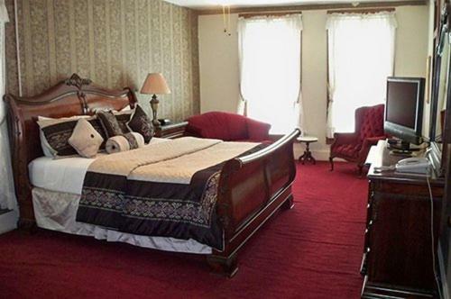 New Orleans Hotel Eureka Springs