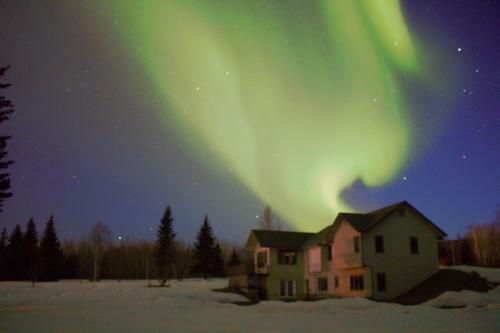 Aurora & Denali View Apartment