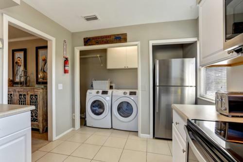 3095a S Fletcher Up Home