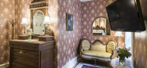 Posada Thorp House Inn & Cottages
