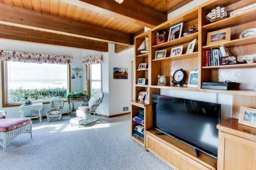 Rascals Oceanfront Retreat