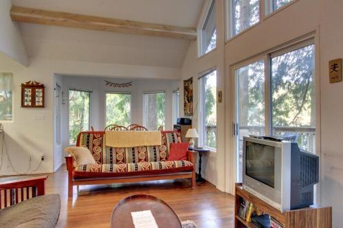 Marcia's Mercer Lake Chateau