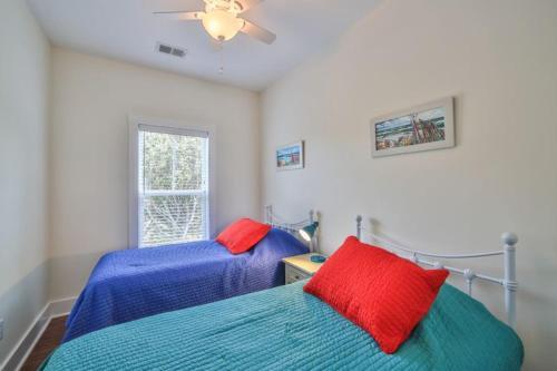 West Ashley Avenue 0420 - Sandy Bottoms Home