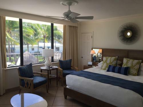 Hotel High Noon Beach Resort