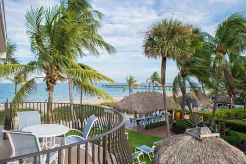 Hotel High Noon Beach Resort