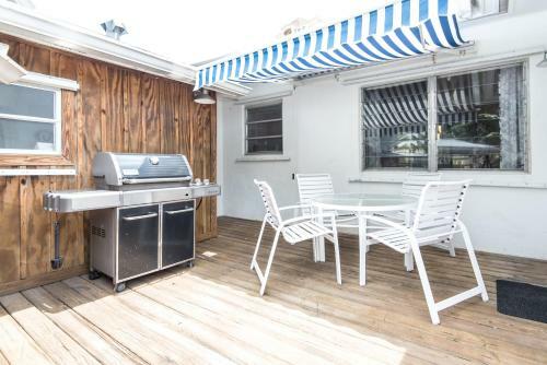 Breezy Point: Steps To The Beach