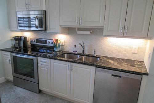 Apartamento Leonardo Arms 503 Condo