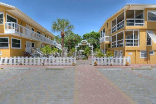 Hotel Tiki On The Beach