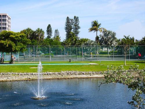 Estero Beach & Tennis #701a Apartment