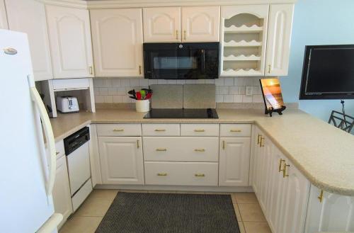 Estero Beach & Tennis #1006c Apartment