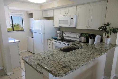 Carlos Pointe #131 Apartment