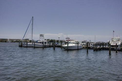 Pirates' Bay Marina