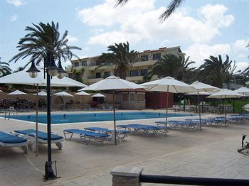 Vrachia Aparthotel