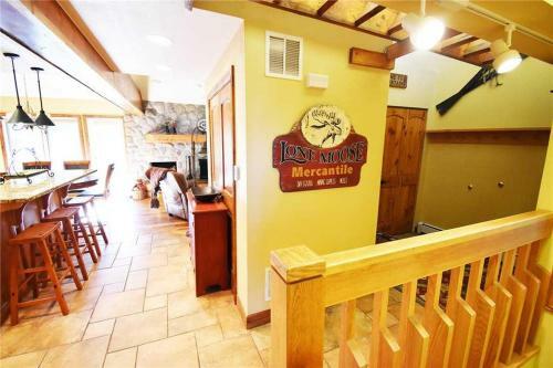 Cross Creek 203 (condo)