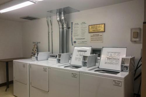 Apartamento Ten Mile Condos