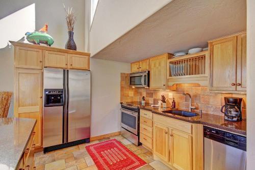401 Creekside Townhome Home