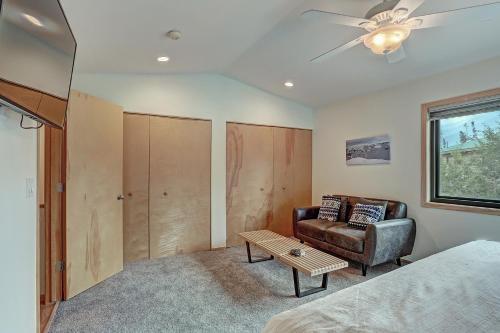 732b Meadow Creek Townhouse