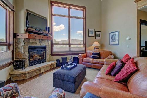 B201 Watertower Place Townhouse
