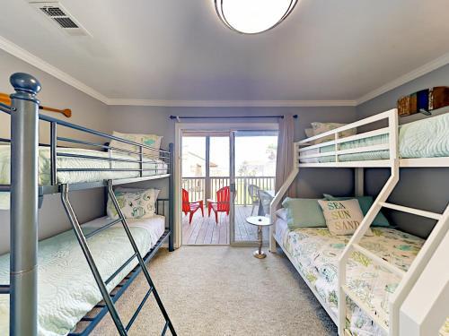 17603 Termini San Luis Pass Rd Townhouse