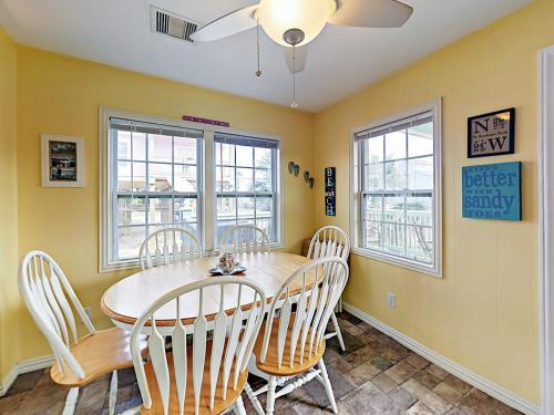 4121 Las Palmas Street Home