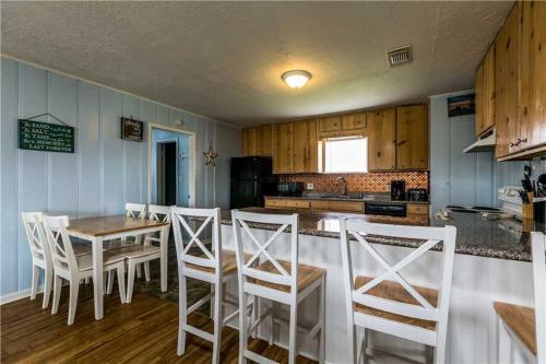 Captain's Quarters