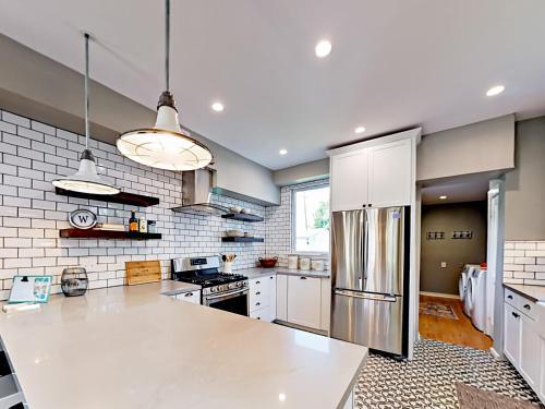 4628 Woodrow Home