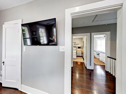 4628 Woodrow Home
