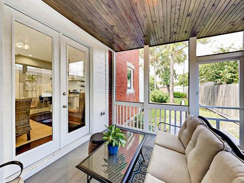 4628 Woodrow Home