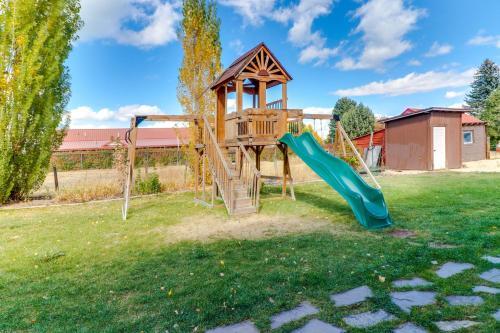 Lodge With Beach Access