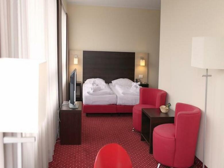 Hotel Azimut Berlin City South