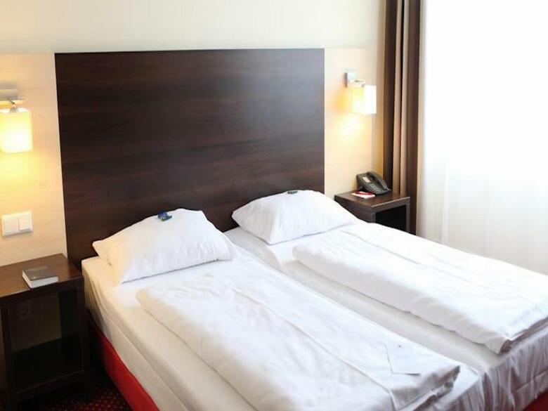 Hotel Azimut Berlin City South
