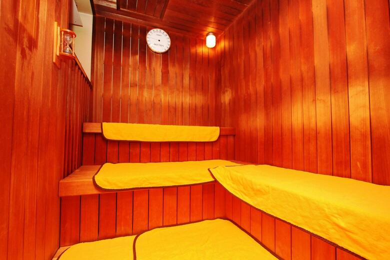 Hotel Chisan Inn Esaka