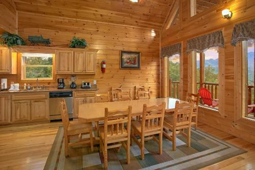 Splash Mansion #500 - Five Bedroom Cabin