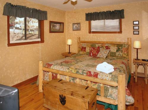 Bear Cabin #462 - Two Bedroom Cabin