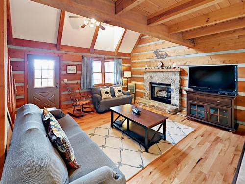 1065 E Foothills Dr Cabin