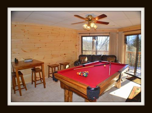 Rast Court Cabin 1016
