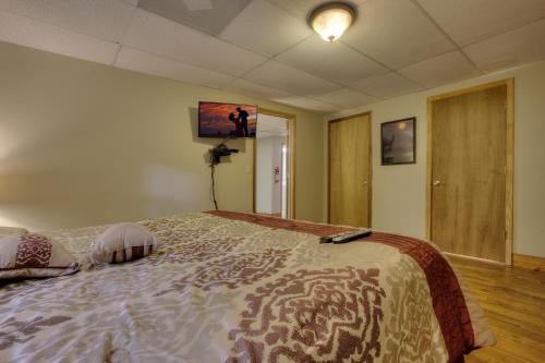 Bear's Delight 320 - Three Bedroom Cabin