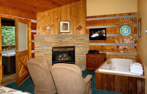 Leather And Lace #1615 - One Bedroom Cabin