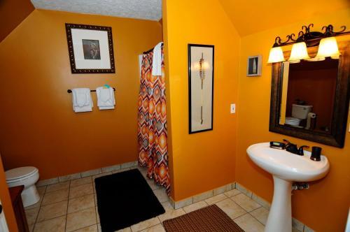 1110 Antler Hill