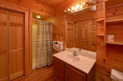 Suite Harmony #243 - Two Bedroom Cabin