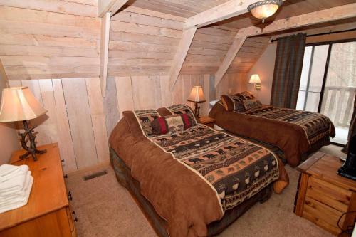 1125 Bear Ridge