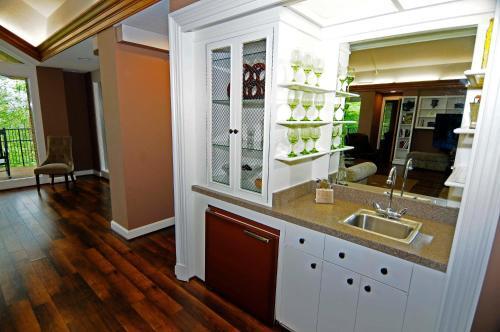 1163 The Breezeway